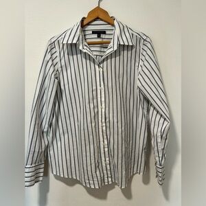 Banana Republic, women’s size Medium striped shirt. White and gray.